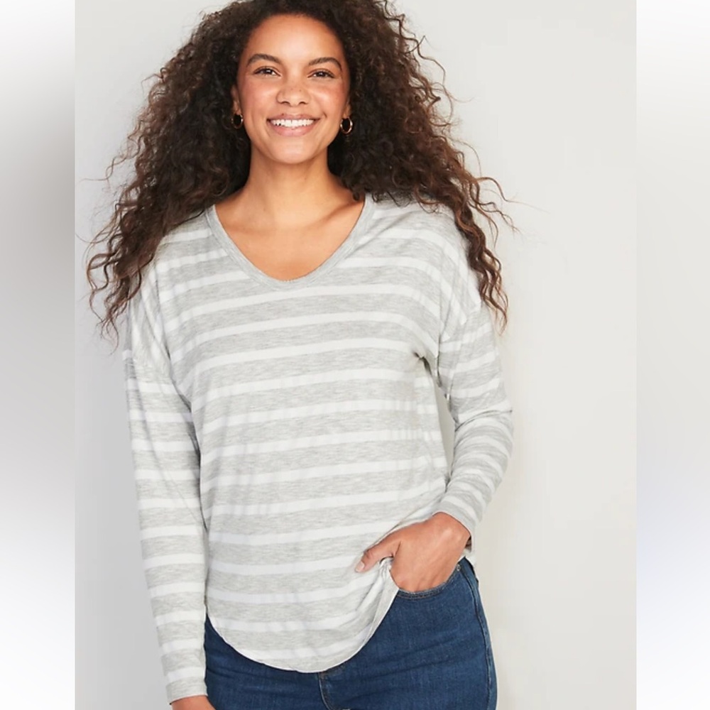 Bundle of 4: Old Navy Luxe Long-Sleeve Voop-Neck Tunic T-Shirt